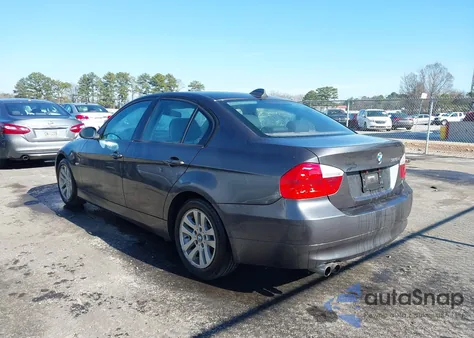 2007 BMW 328Xi z USA, uszkodzony, nr VIN WBAVC73587KP33213